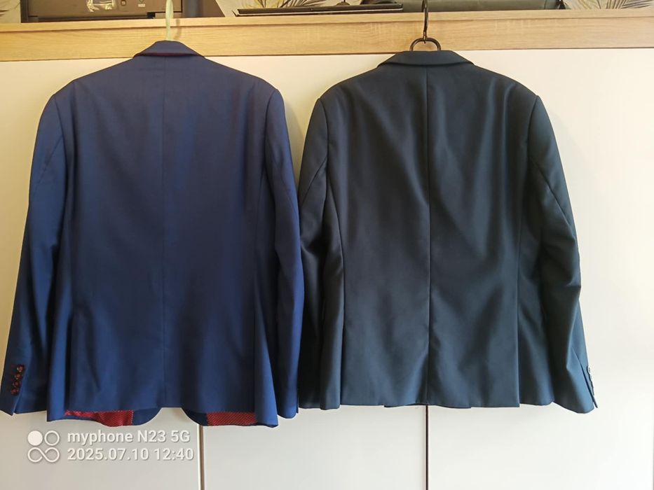 Sprzedam dwa garnitury za jeden garnitur 100zł