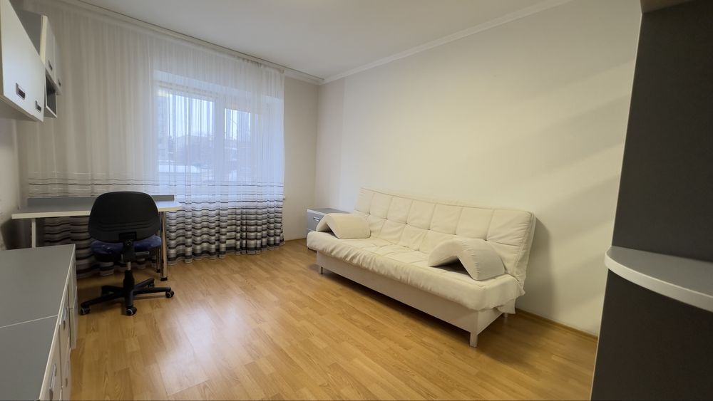 Продаж 3к . Виставка.  ( рауш) . 86000у.о