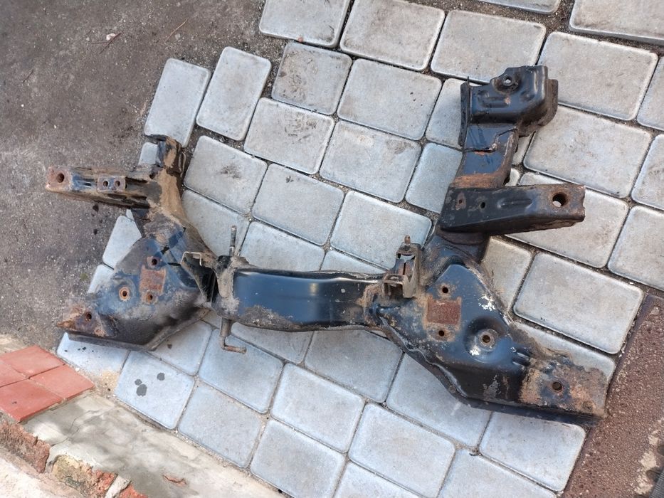 Підрамник(передня балка) Chevrolet Tacuma (Daewoo Rezzo)