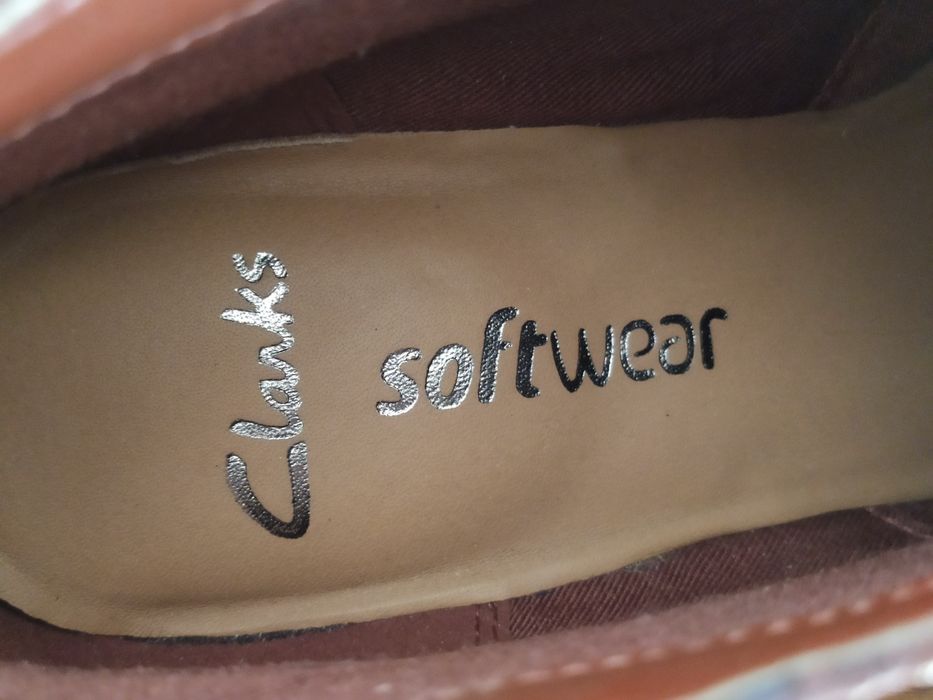 Skórzane buty Clarks