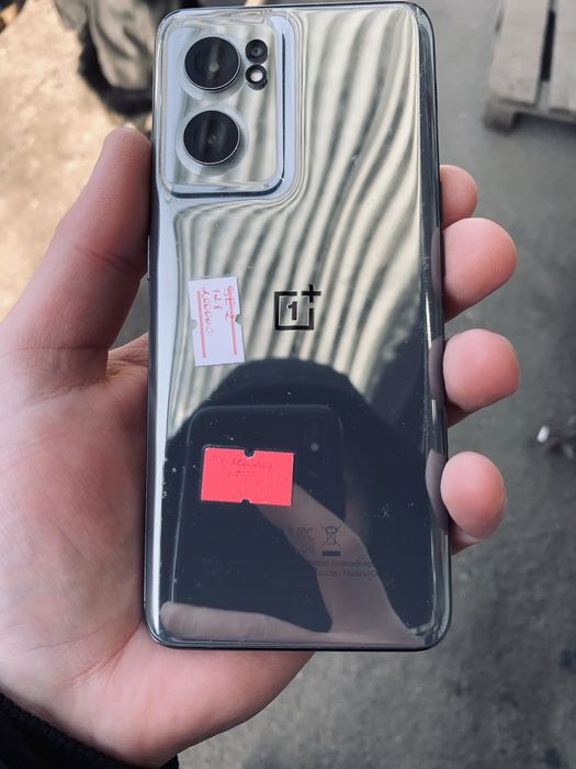 Продам one plus nord CE 2 8+5/128