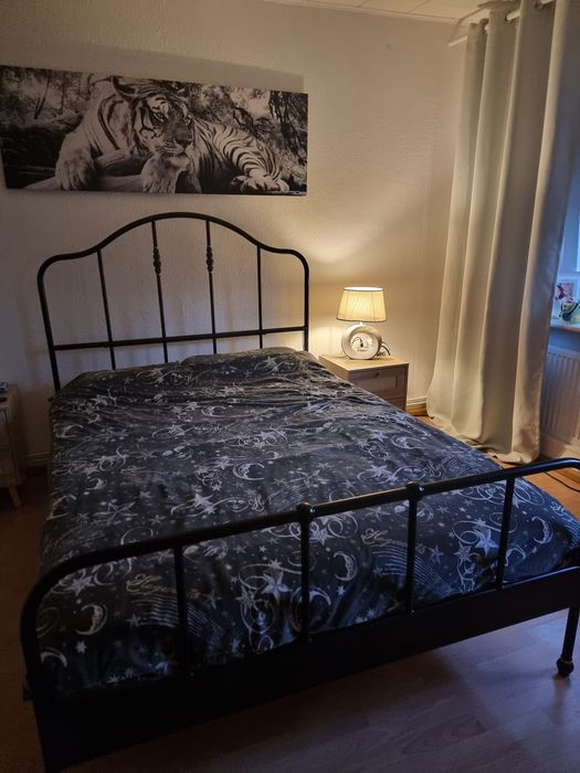 Ikea łóżko że stelażem 140x200