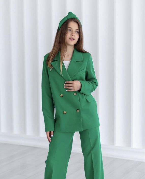 Костюм класичний