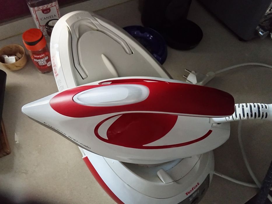 Ferro c/ caldeira como novo Tefal