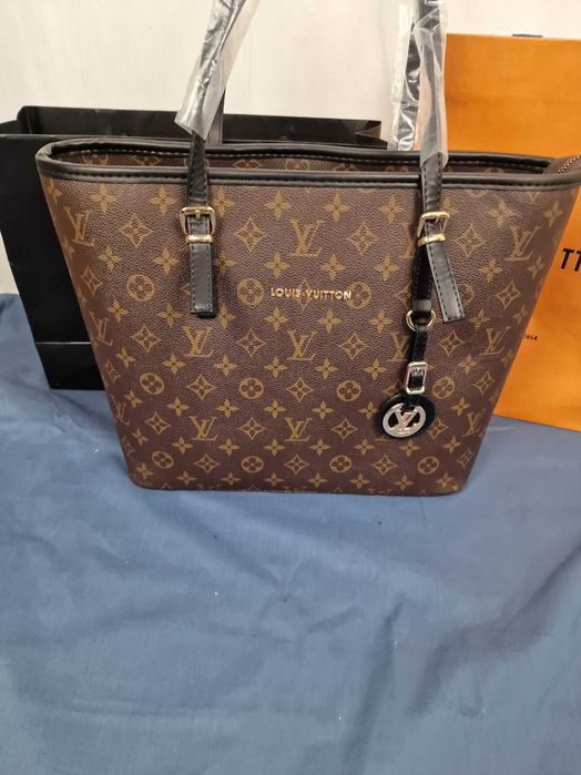 Torebka damska Louis Vuitton duża z breloczkiem monogram brązowa premium