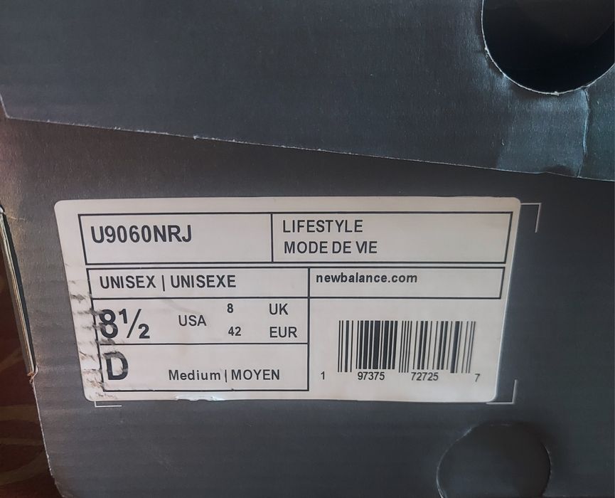 Кросівки New Balance 9060 US8.5 (27.5см)