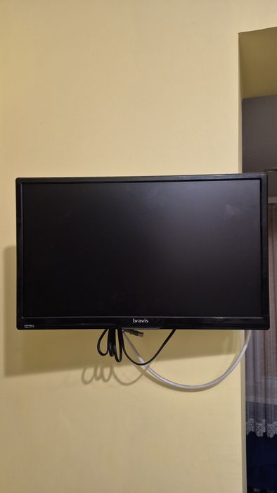 Телевізор Bravis 22 LED TV