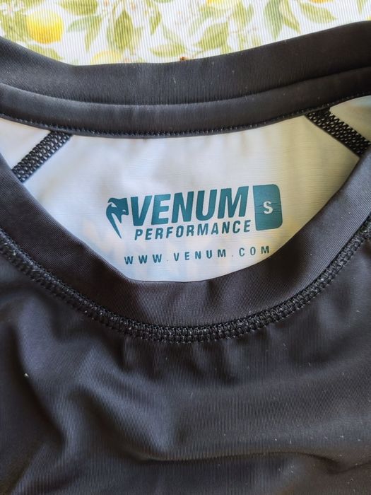 Rashguard Venum Tam S