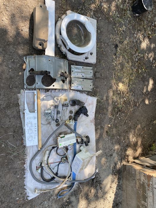 Стиральная манына Indesit на запчасти