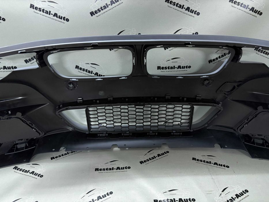 Передній бампер M Sport Paket BMW F30 11-18 р бампер бмв ф30