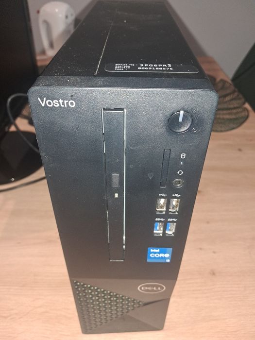 Dell Vostro 3710 + monitor Asus