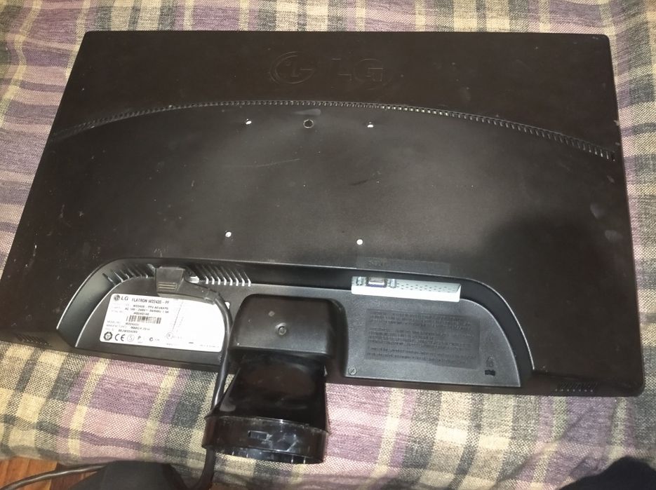 Монитор LG 22 дюйма