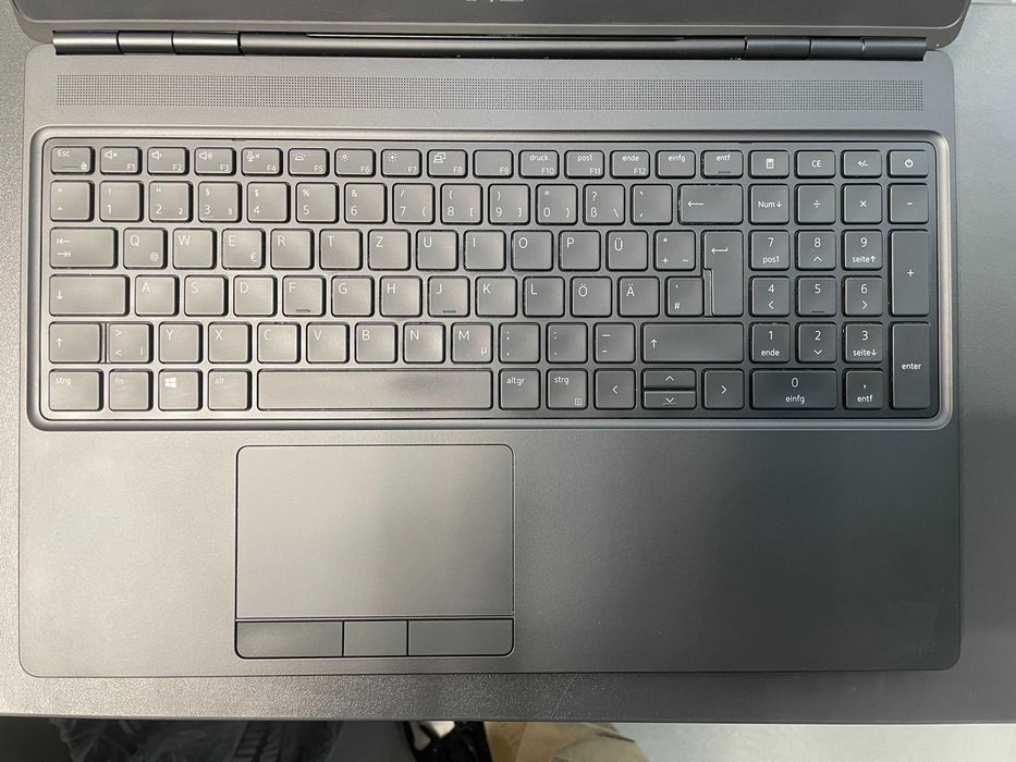 Dell Precision 7550 \Core i7-10750H\32Gb-DDR4\nVidia Quadro T2000(4gb)