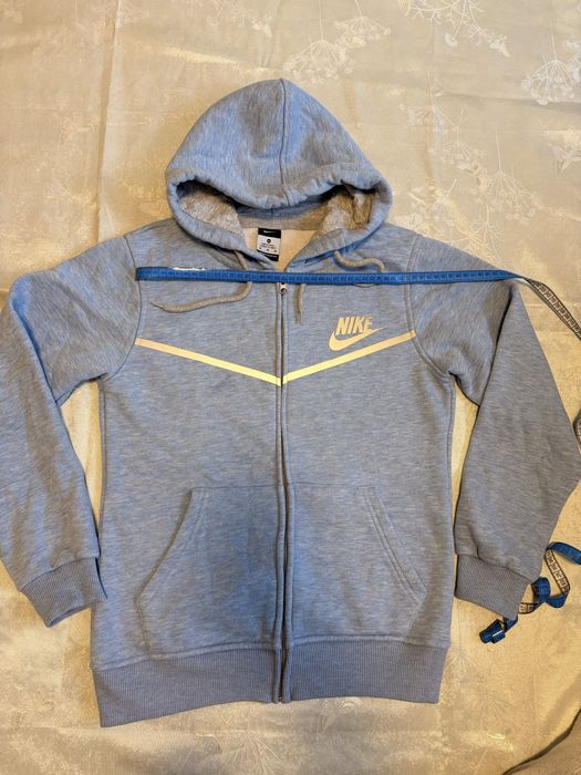 Продам худі зіпку на флісі жіночу від бренду Nike