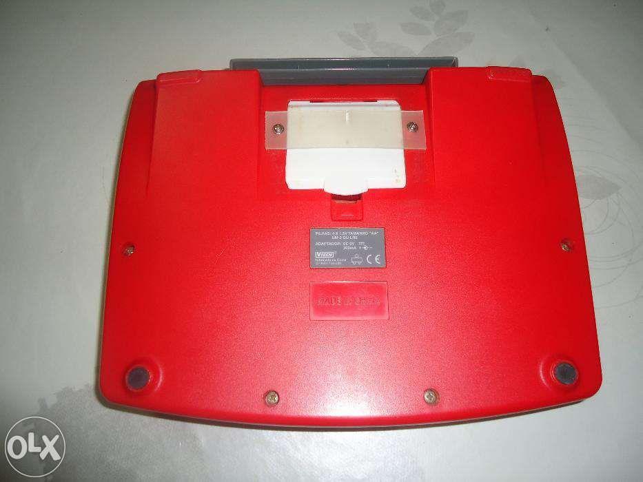 Computador didáctico e Troley do Noddy com ferramentas