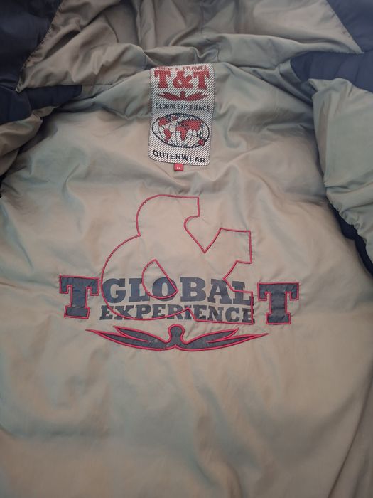 Colete com capuz impermeável