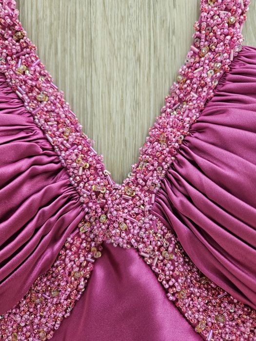 Vestido fúscia de cerimónia do Augustus XL