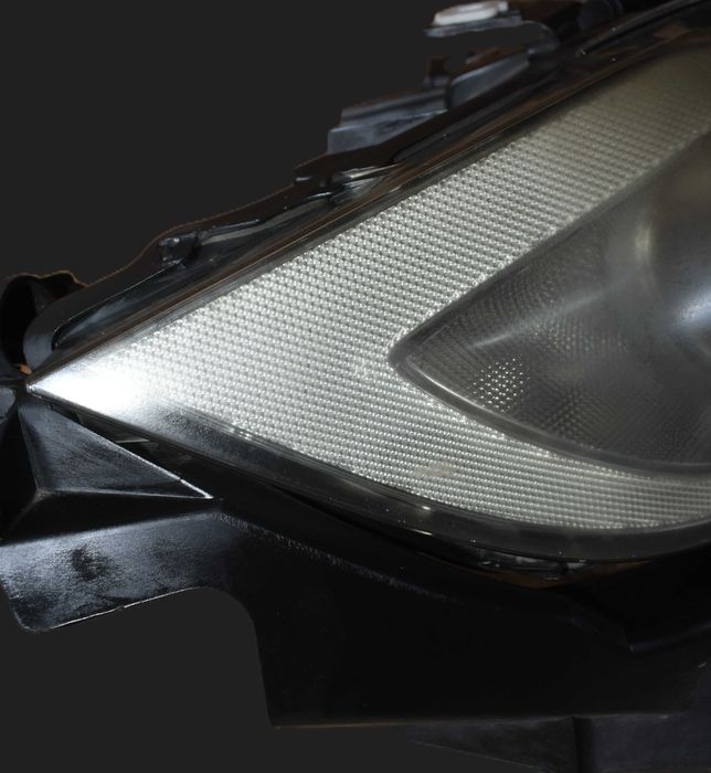 Farol BMW Serie 3 (E90/E91) Direito Pré-LCI