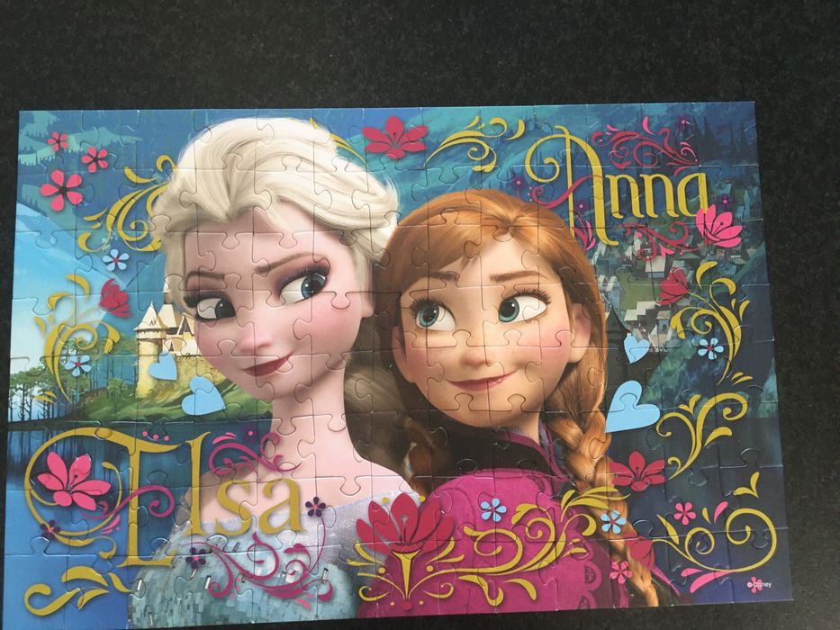 Zestaw 5 kompletów puzzli Kraina Lodu, Anna i Elsa, Królewna Śnieżka
