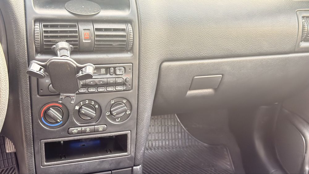 Opel 4 portas 165 mil km motor impecavel 2mil