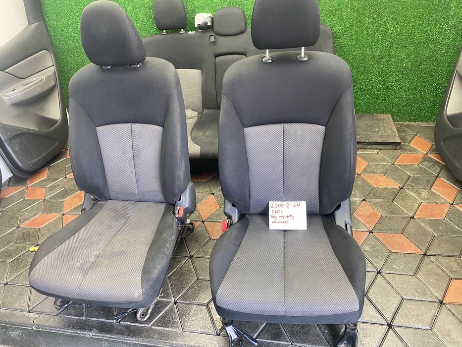 Комплект салону, сидіння сідушки  Mitsubishi L200 2015-2019 (1М)