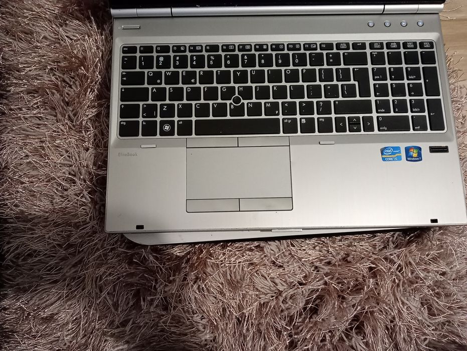 Sprzedam laptopa bez systemu operacyjnego Windows 10