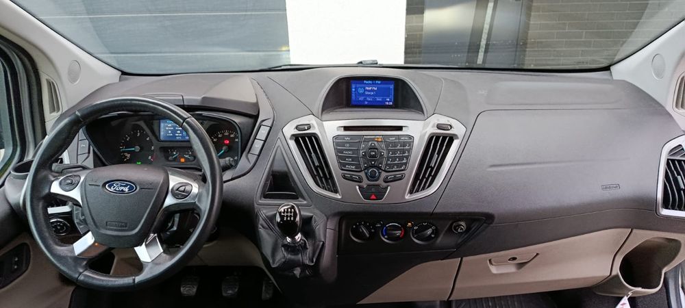 Wynajem bus 9 osobowy