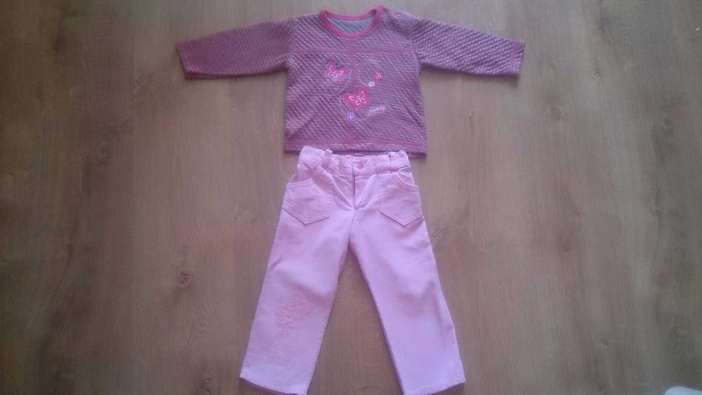 Костюм на дівчинку 86-92 р