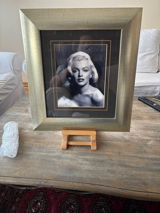 kolekcjonerskie fotografie Marlin Monroe i Audrey Hepburn
