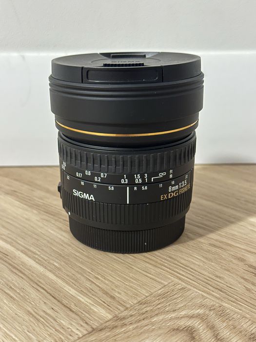 Obiektyw fisheye rybie oko Sigma 8mm EX DG mocowanie Canon EF stan idealny