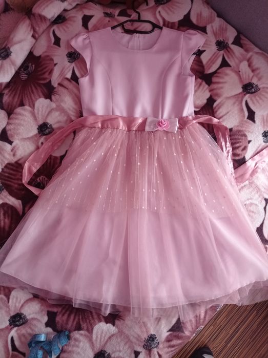 Sukienka w rozmiarze 158