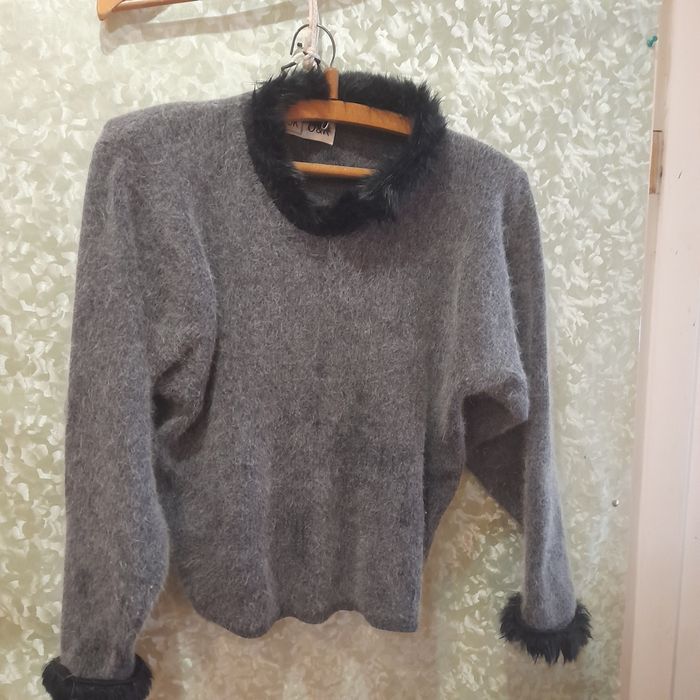 Женские свитера б/у