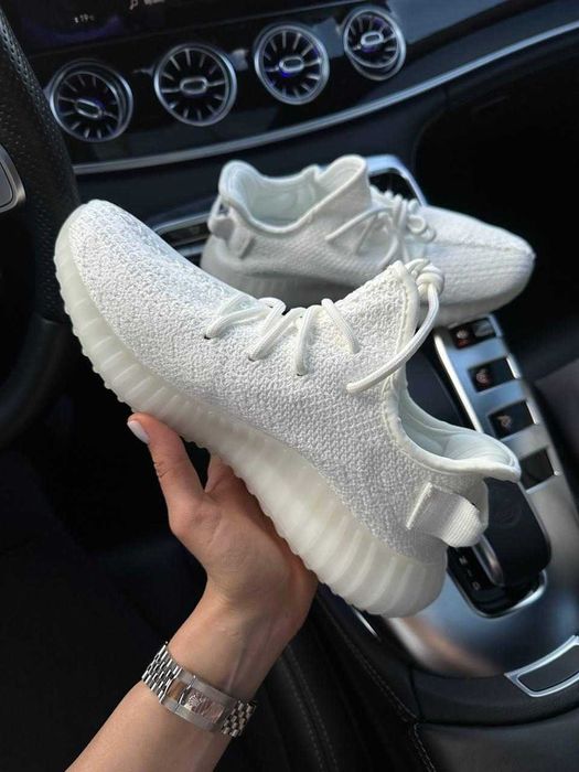 Кроссовки Adidas yeezy boost 350 V2 Full White/Кросівки Жіночі Адідас Ізі/Останній 36 розмір