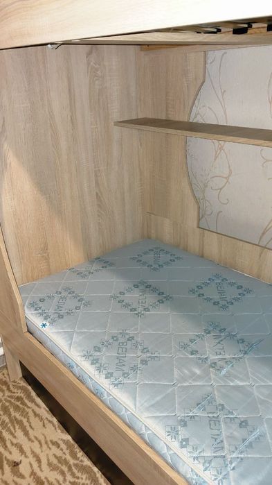 Ліжко двохповерхове
