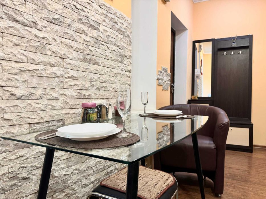 ApartPoltava Будинок із власним двориком МАНГАЛ,ТЕРАСА, СВІТЛО ЗАВЖДИ