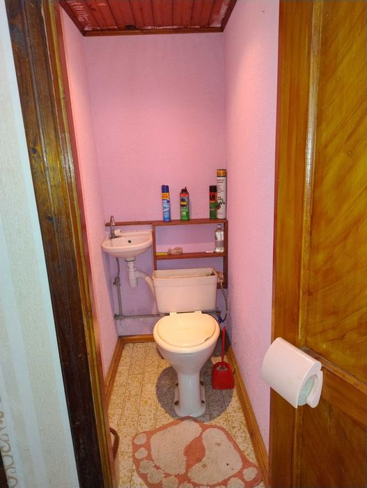 продам дом(пол дома)