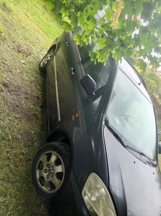 Sprzedam Toyota avensis verso 2.0