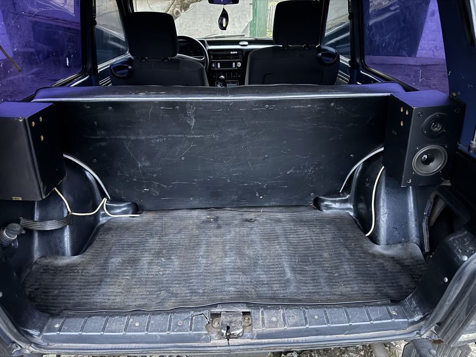 Нива на полном ходу