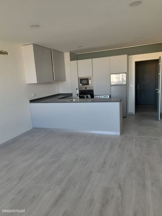 Apartamento T1 Novo com Ar Condicionado em Vila Verde