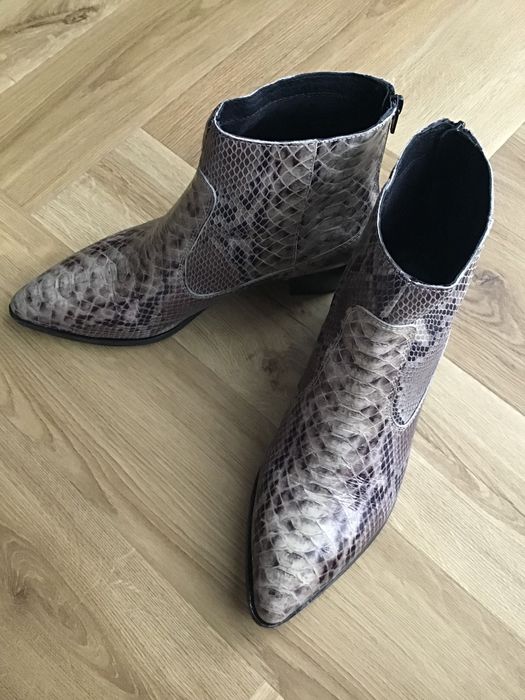 Skórzane kowbojki Reserved