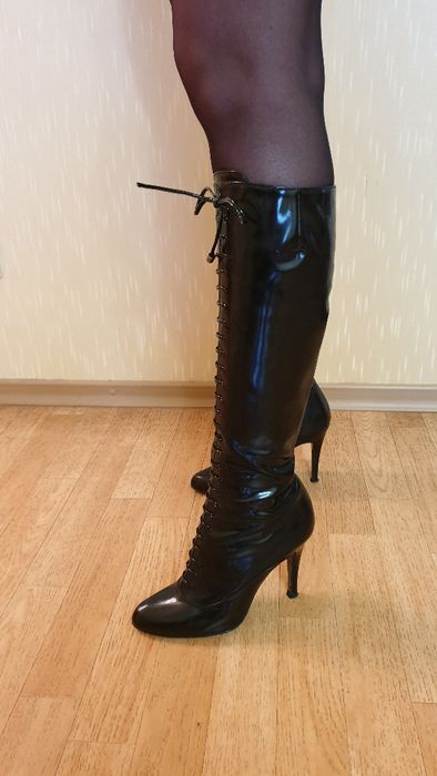 Продам итальянские сапоги р.36