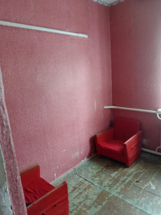 Продам частину будинку в місті Узин.