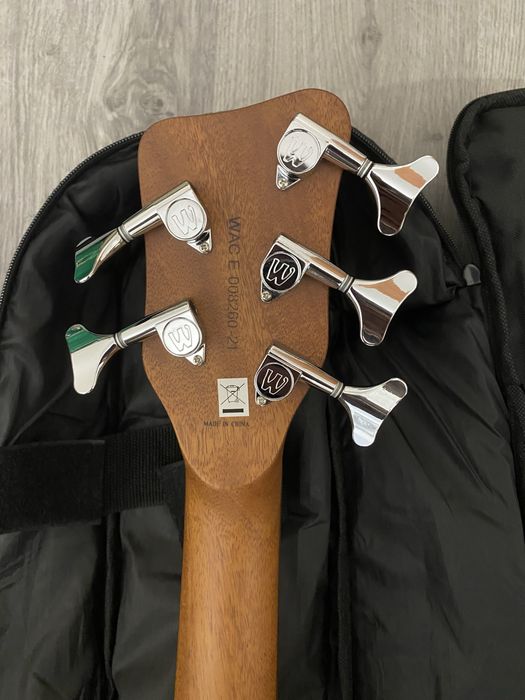 Baixo semi-acústico Warwick RB Alien Standard 5 BK