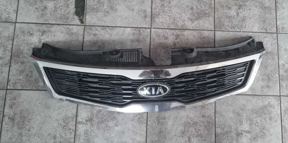 Grill/Atrapa chłodnicy Kia Ceed I (09-12)