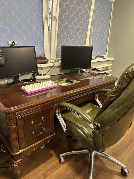 Продам письменый стол антиквариат