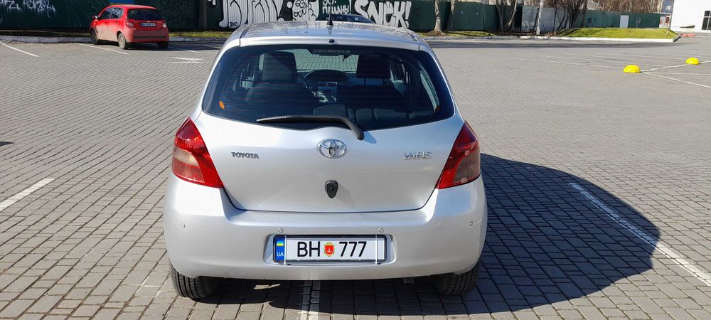 Тойота Ярис 2006г на автомате от первого владельца