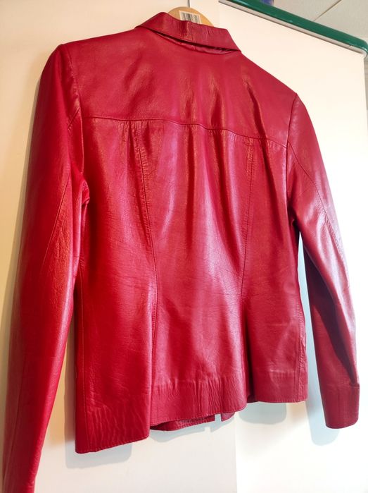 Кожаный женский костюм