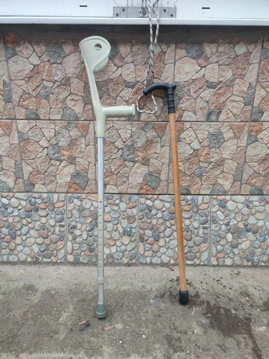 Инвалидные коляски, костыли, ходунки