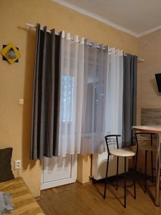 Квартира-студіо у Франківському районі. Парковка.