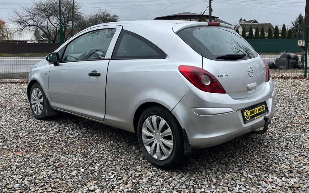 Opel Corsa  2010